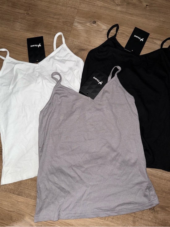 Tops - Brand new tank top bundle
